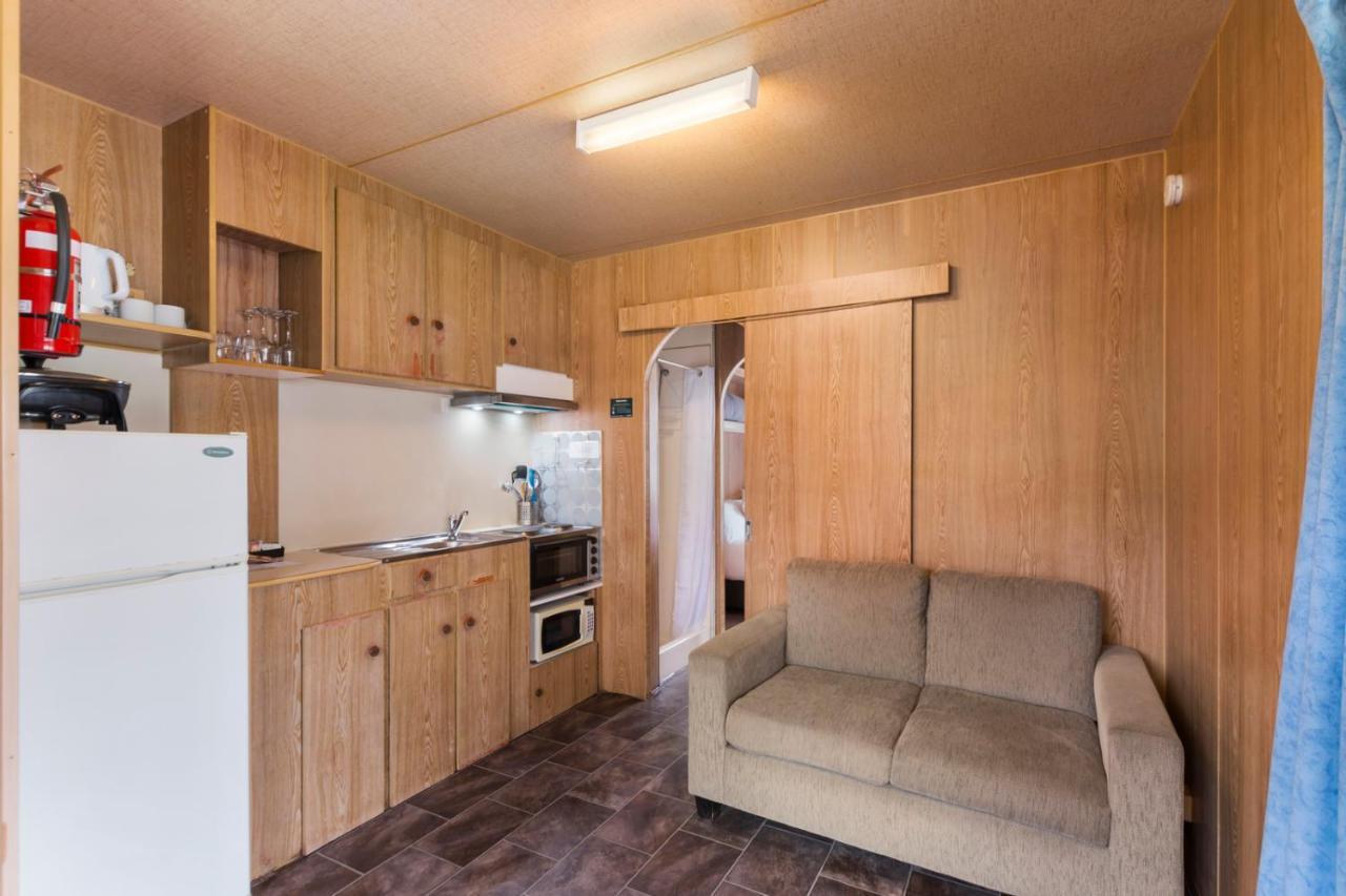 Wairo Beach Holiday Park Tabourie Lake Exterior photo