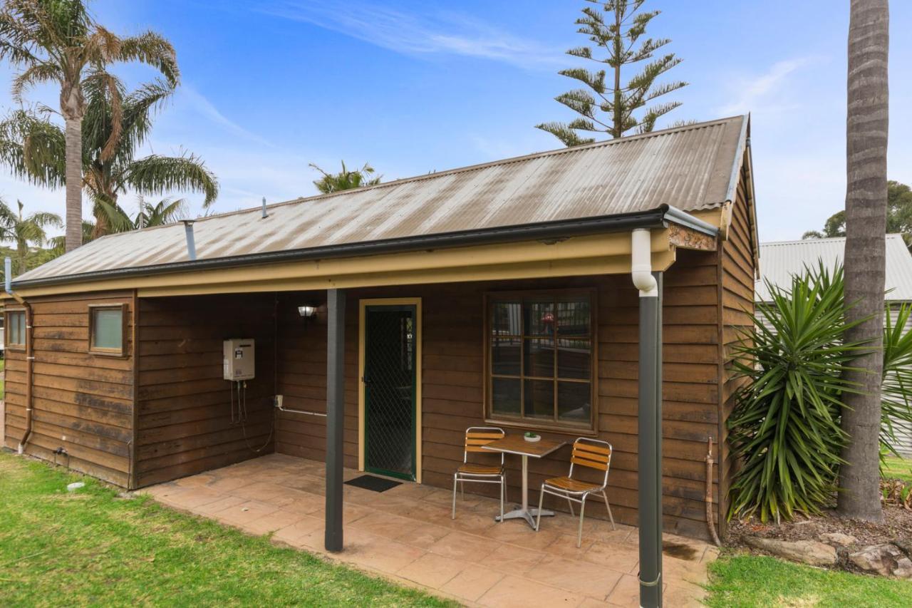 Wairo Beach Holiday Park Tabourie Lake Exterior photo
