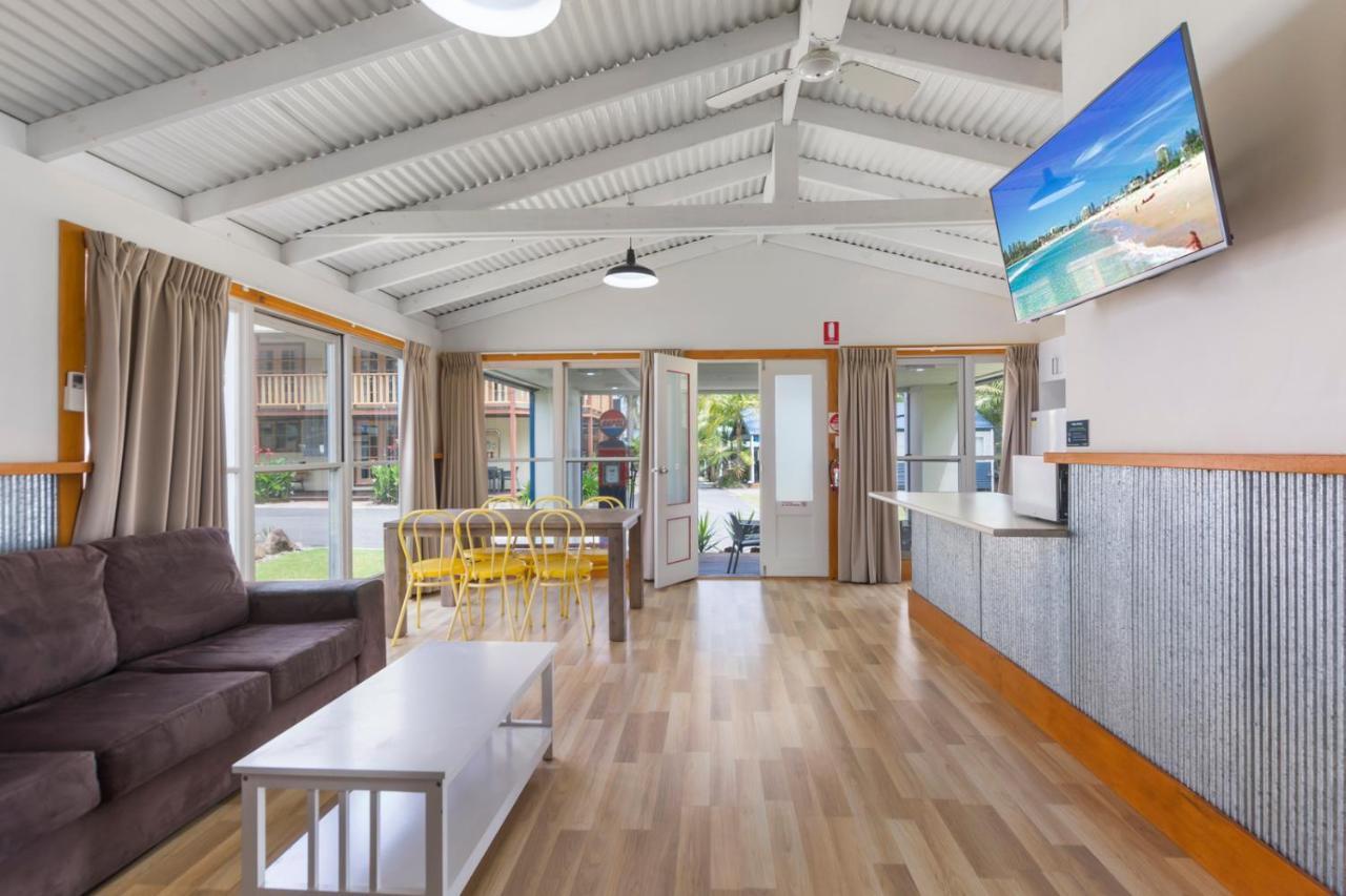 Wairo Beach Holiday Park Tabourie Lake Exterior photo