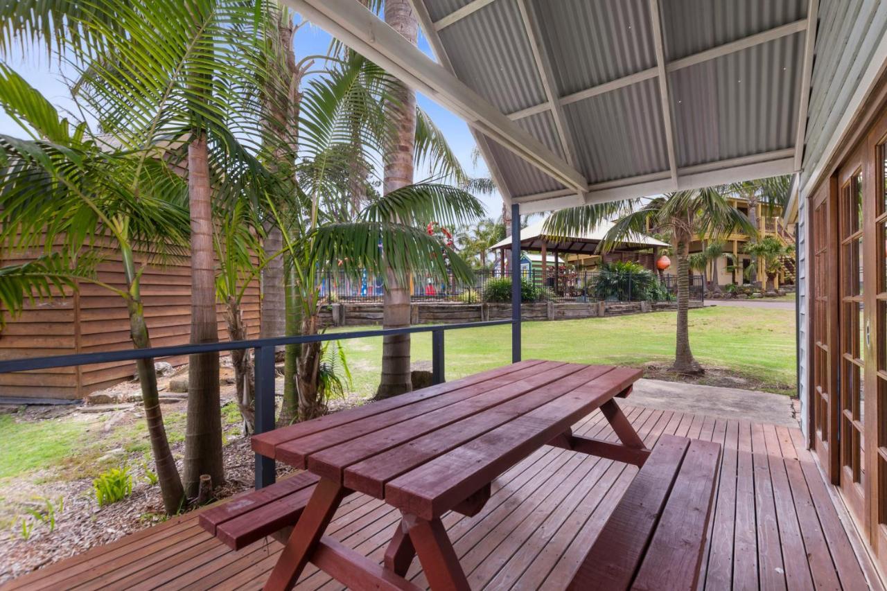 Wairo Beach Holiday Park Tabourie Lake Exterior photo