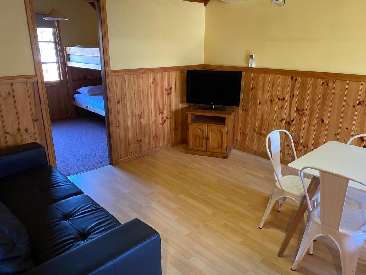 Wairo Beach Holiday Park Tabourie Lake Exterior photo