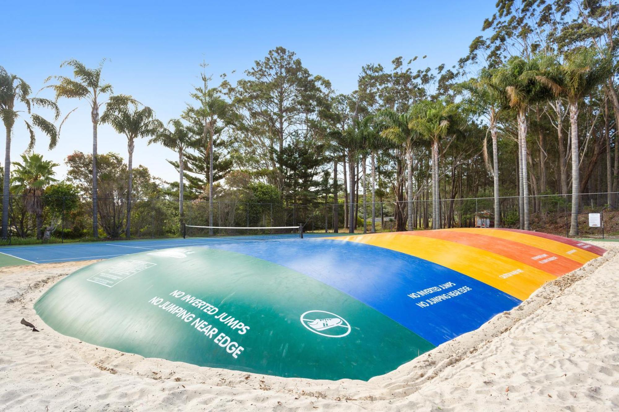 Wairo Beach Holiday Park Tabourie Lake Exterior photo
